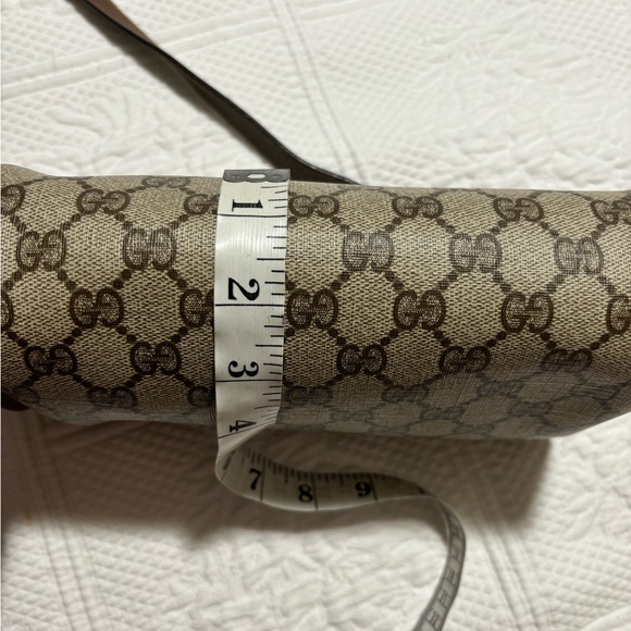 GUCCI GG Canvas Web Sherry Line Shoulder Bag
Beige Red Green 8902018 - Picture 15 of 16